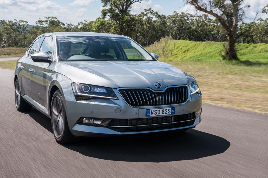  Skoda Superb 2016 года  (AU) (фото 3 из 9)